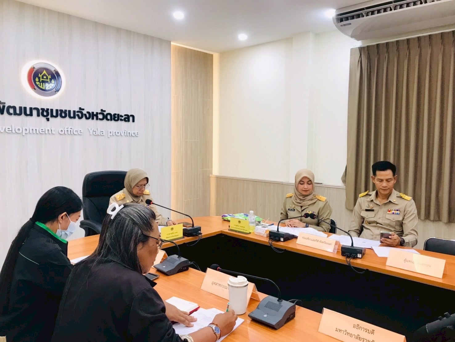 พช.ยะลา ประชุมคณะทำงานกิจกรรมการพัฒนาศักยภาพกลุ่มเศรษฐกิจฐานรากอย่างยั่งยืนในพื้นที่ชุมชนท่องเที่ยว OTOP นวัตวิถี ภายใต้ชื่อ “Insight Yala”