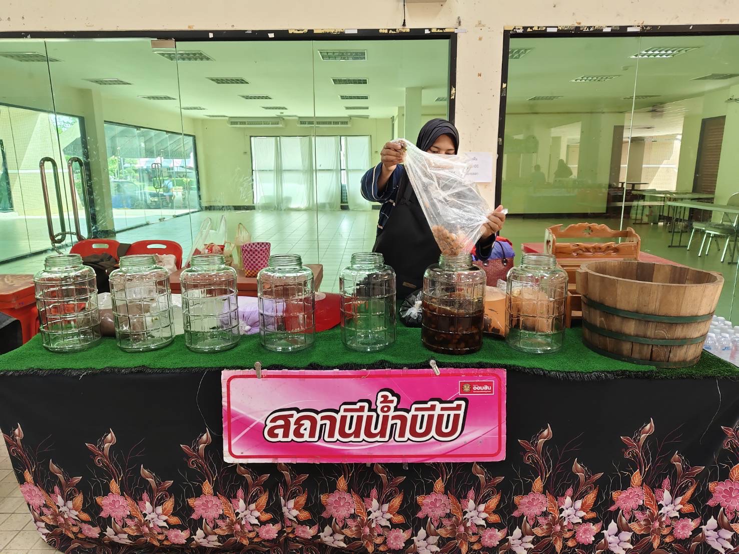 พช.ยะลา ขนทับผู้ผลิต ผู้ประกอบการ OTOP จำหน่ายสินค้างานรัฐสภาพบประชาชน ครั้งที่ 2 จังหวัดยะลา