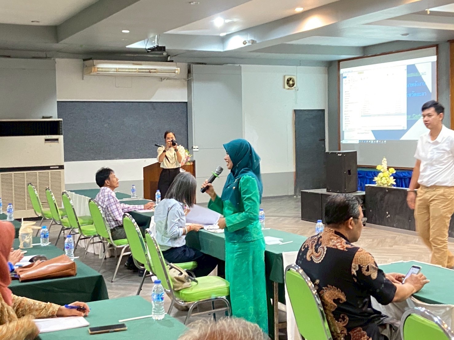 พช.ยะลา ร่วมประชุมชี้แจงการเปิดรับข้อเสนอโครงการเพื่อรับคำขอการสนับสนนเงินกองทุนเพื่อส่งเสริมการอนุรักษ์พลังงาน