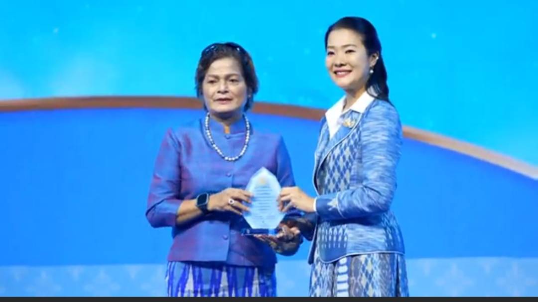 พช.ยะลา ร่วมถอดบทเรียนความสำเร็จการขับเคลื่อนโยบายกระทรวงมหาดไทยขององค์กรสตรี ส่งเสริมพลังสตรีขับเคลื่อนงานพัฒนาชุมชน