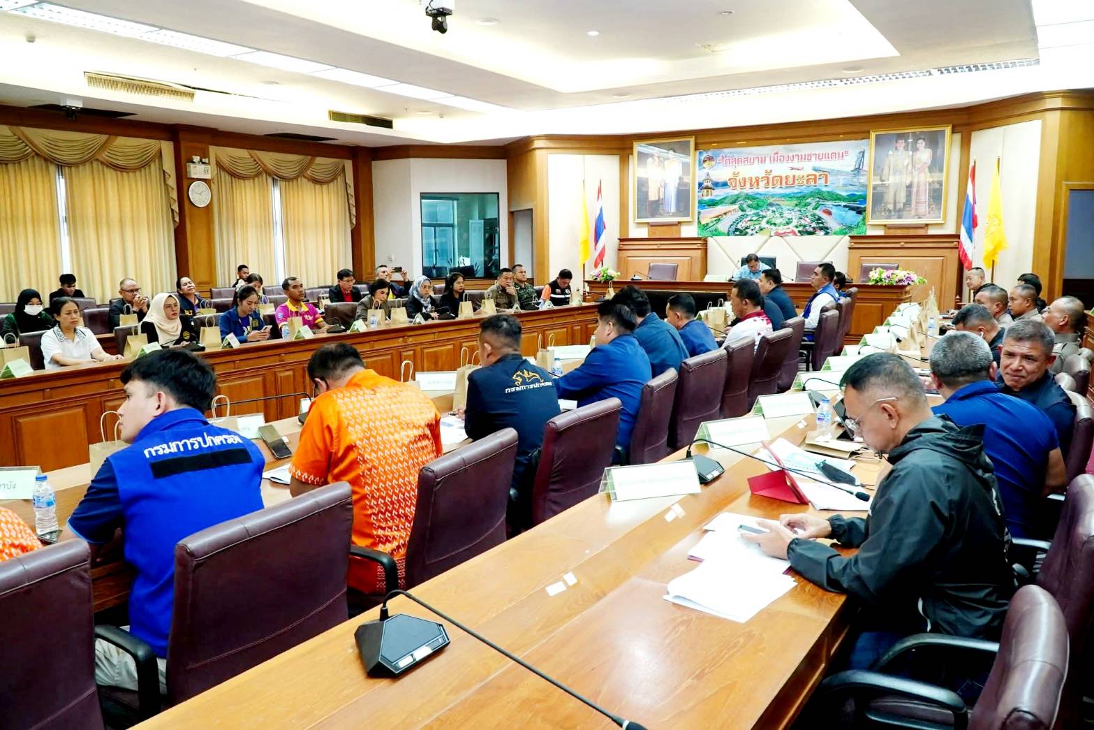 พช.ยะลา ประชุมคณะกรรมการศูนย์อำนวยการป้องกันและปราบปรามยาเสพติดจังหวัดยะลาครั้งที่ 7/2568 