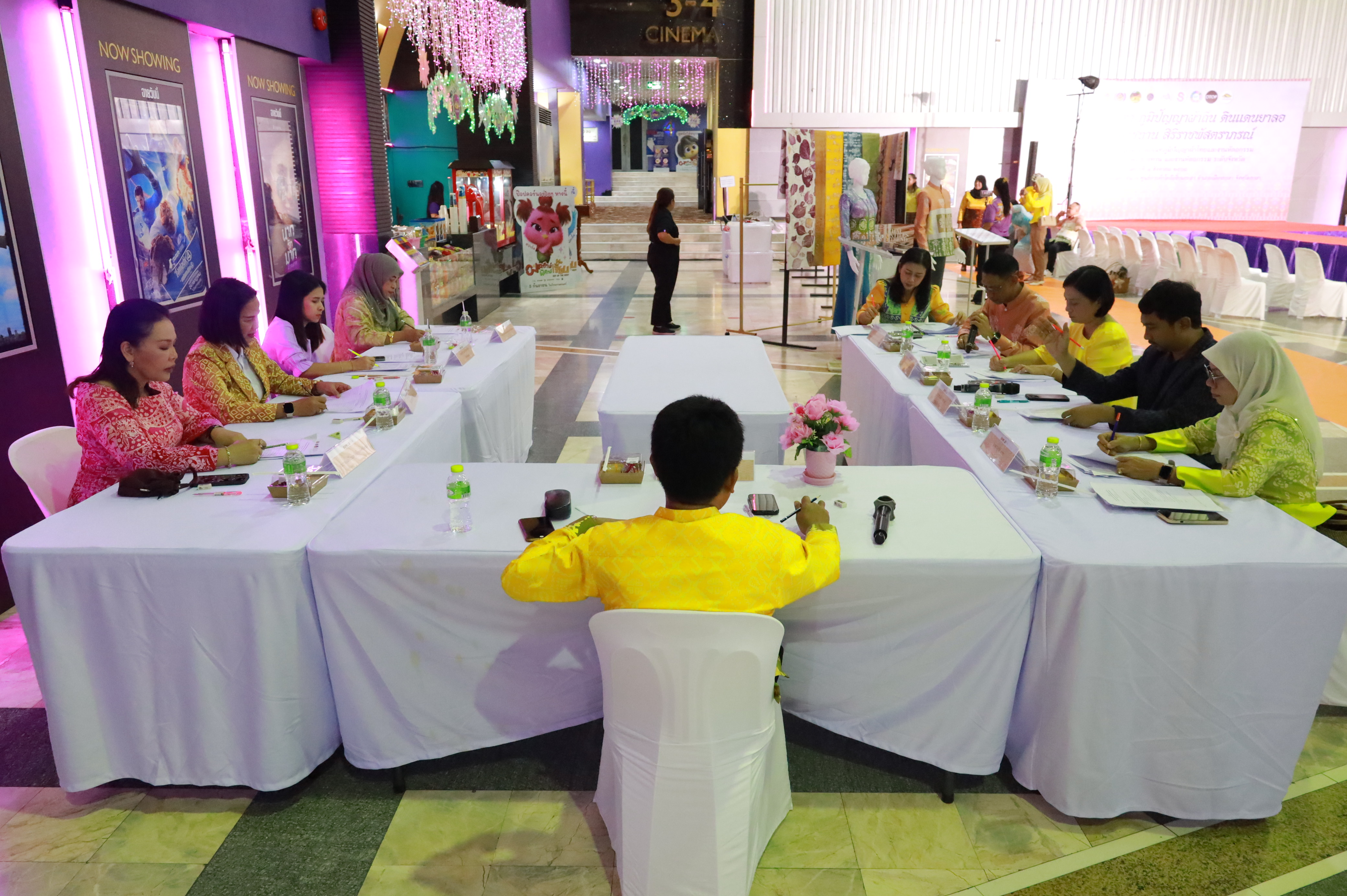 จังหวัดยะลา จัดกิจกรรมการประกวดผ้าลายพระราชทาน “ผ้าลายสิริราชพัสตราภรณ์” และงานหัตถกรรม ประจำปี 2568
