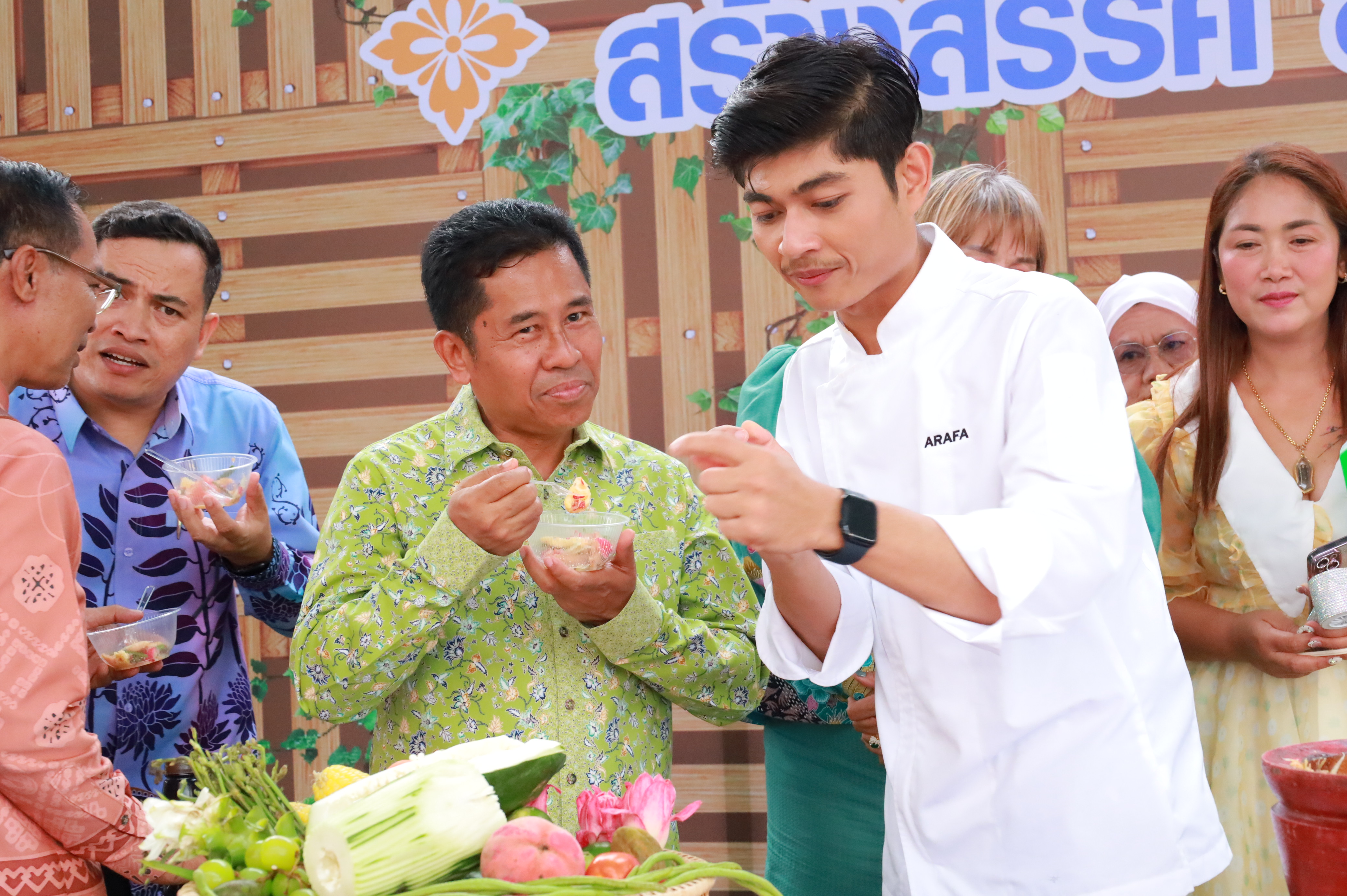 พช.ยะลา จัดแข่งขันตำผลไม้ลีลา ในงานมหกรรมผลไม้และของดีเมืองยะลา
