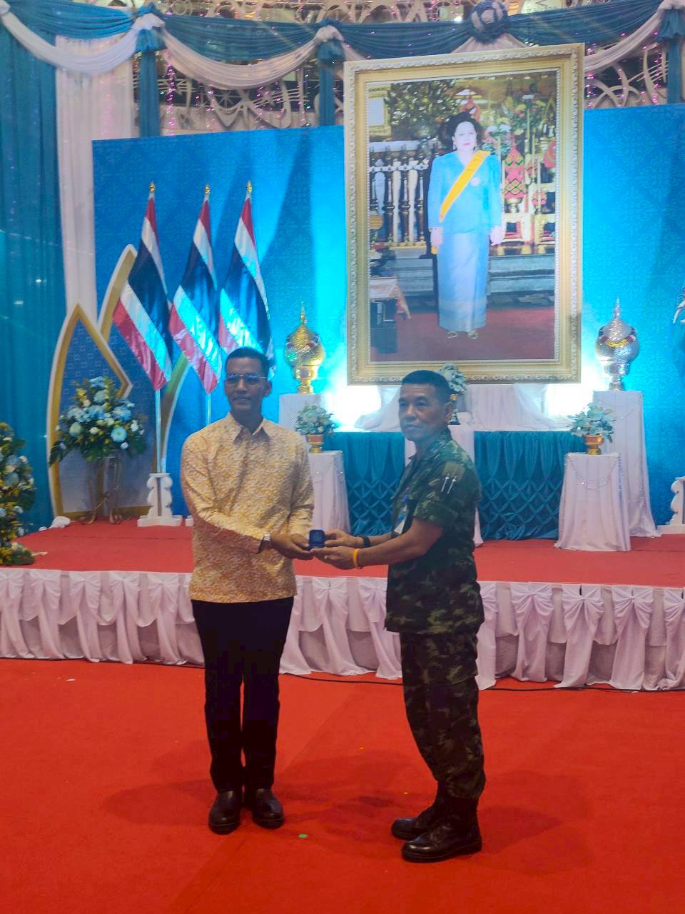พช.ยะลา ร่วมกิจกรรมแสดงผ้าไทย/ผ้าไหม เทิดพระเกียรติ เฉลิมพระชนมพรรษา สมเด็จพระนางเจ้าสิริกิติ์ พระบรมราชินีนาถ พระบรมราชชนนีพันปีหลวง